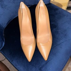 Calvin Klein Pumps ..REAL Leather